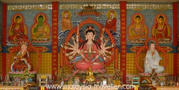 Statue of the Bodhisattva Avalokitesvara with 18 arms. Statue of the Bodhisattva Avalokitesvara with 18 arms.