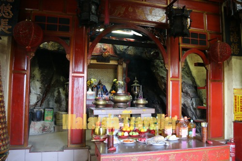 Main Altar at Centipede Temple Main Altar at Centipede Temple