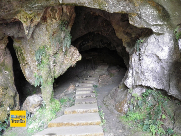 narrow passage leading to the main cavern