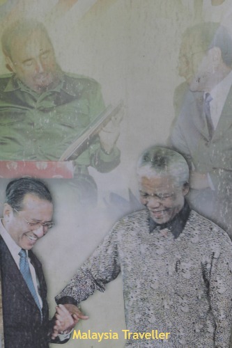 Galeria Sri Perdana Dr Mahathir with Nelson Mandela