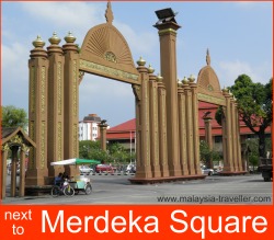 Gates near Merdeka Square, Kota Bharu Gates near Merdeka Square, Kota Bharu