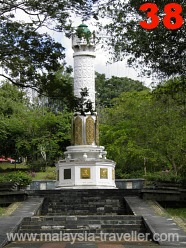 Heroes Monument, Kuching