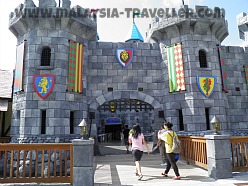 Entrance to the Dragon Entrance to the Dragon