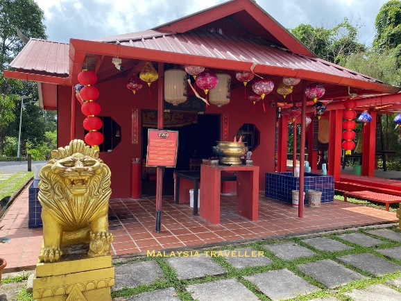 golden lion in front of shrine golden lion in front of shrine