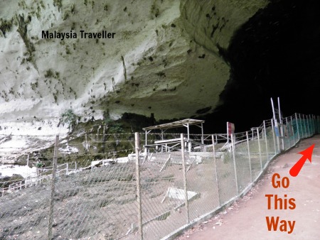 Niah Caves direction inside Great Cave