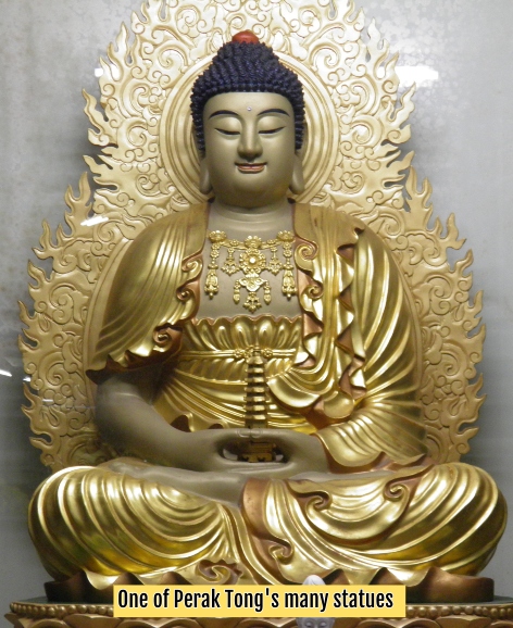 beautiful golden Buddha statue beautiful golden Buddha statue