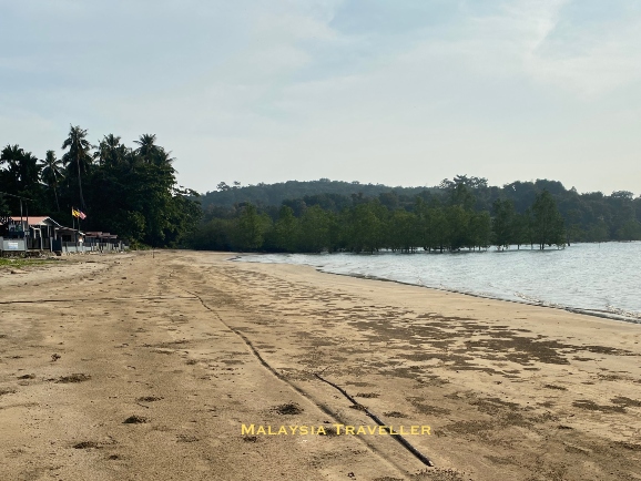 the same view at high tide.