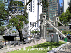 Cavenagh Bridge, Singapore