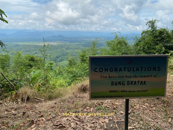 sign marking the summit of Bung Bratak