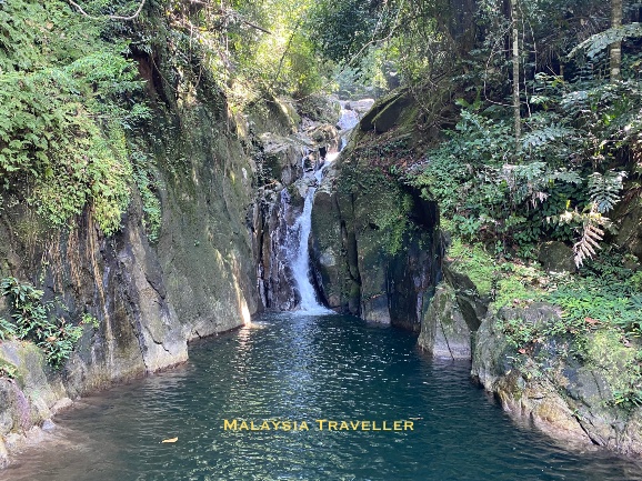 deep green water at Waterfall 3