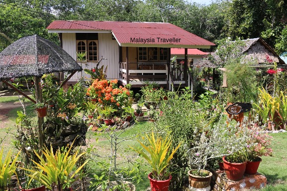  Kampung Orang Asli  Bukit Kepong near Pasir Panjang Port 