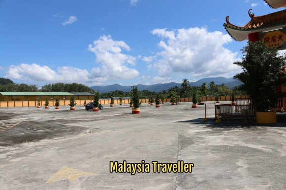 car park at Seen Hock Yeen temple