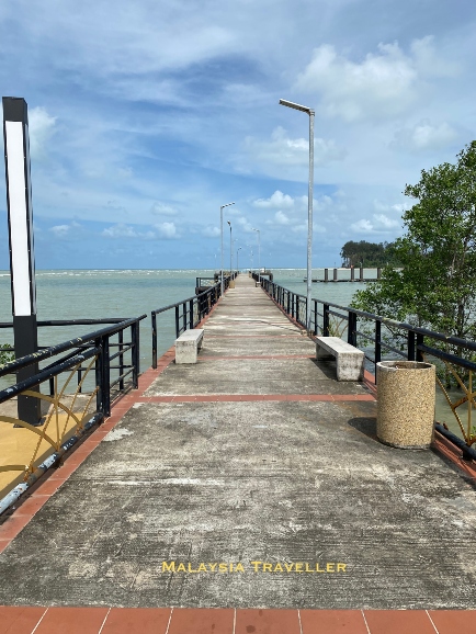 concrete jetty