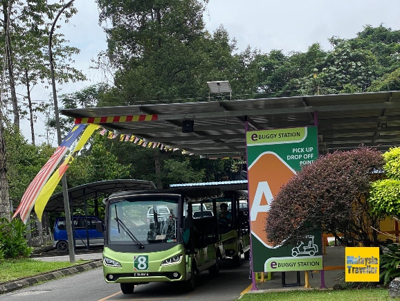 electric buggies ferry visitors at Semenggoh Nature Reserve